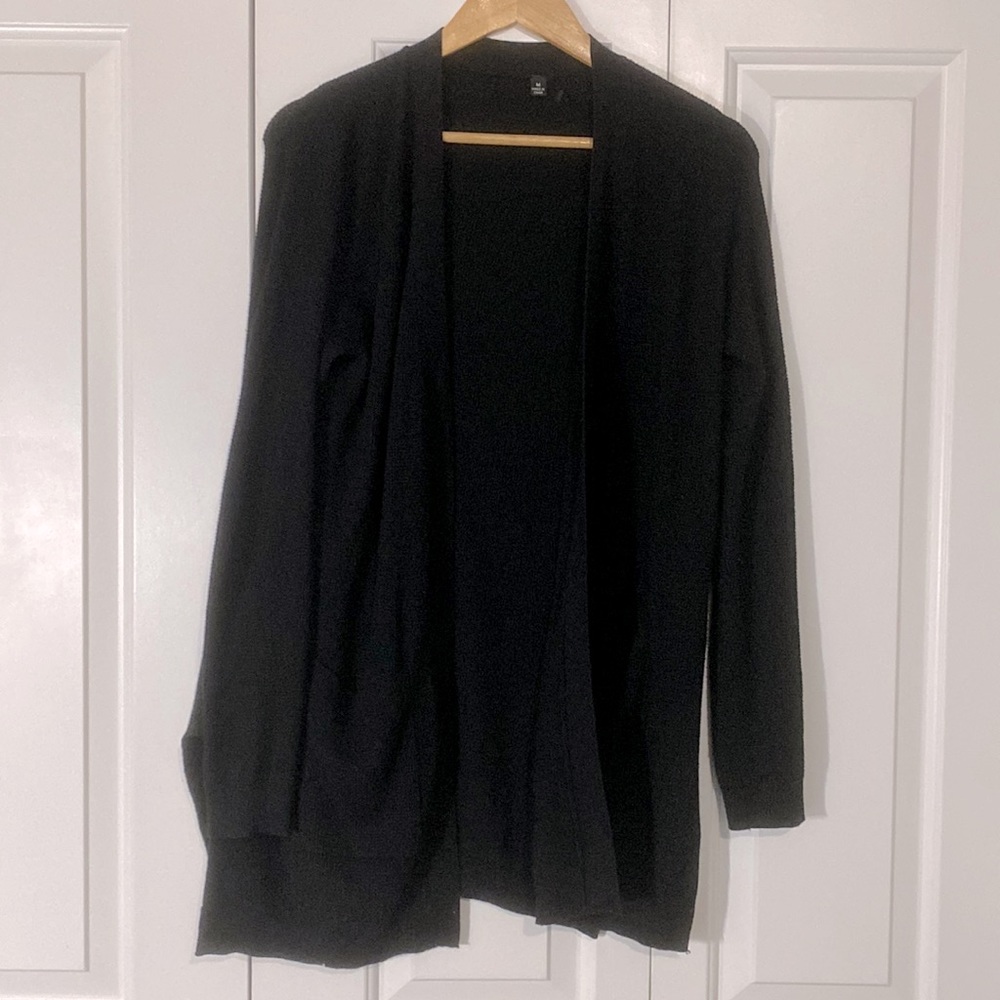 Black Longsleeve Cardigan With Pockets Size M